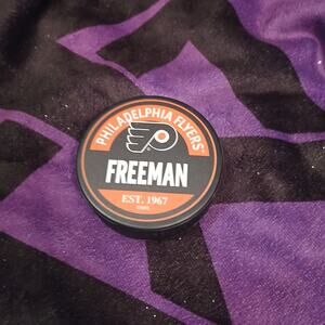PHILADELPHIA FLYERS Official NHL Game Puck